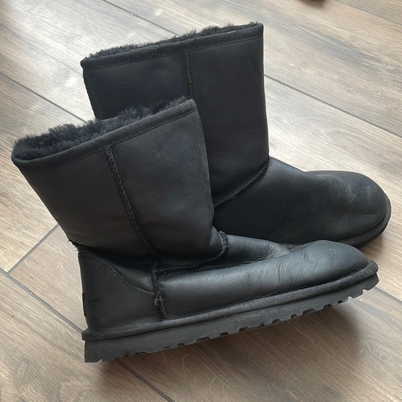 Leather UGG Boots - Picture 1 of 4